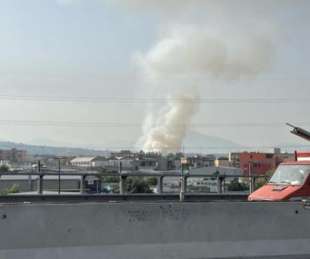 incendio al campo rom di Barra - Napoli