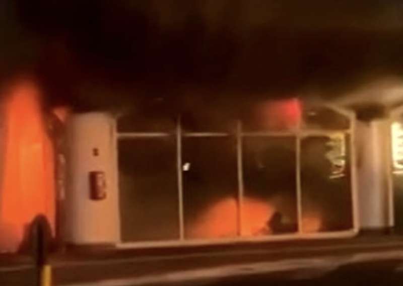 incendio all aeroporto vincenzo bellini di catania 1