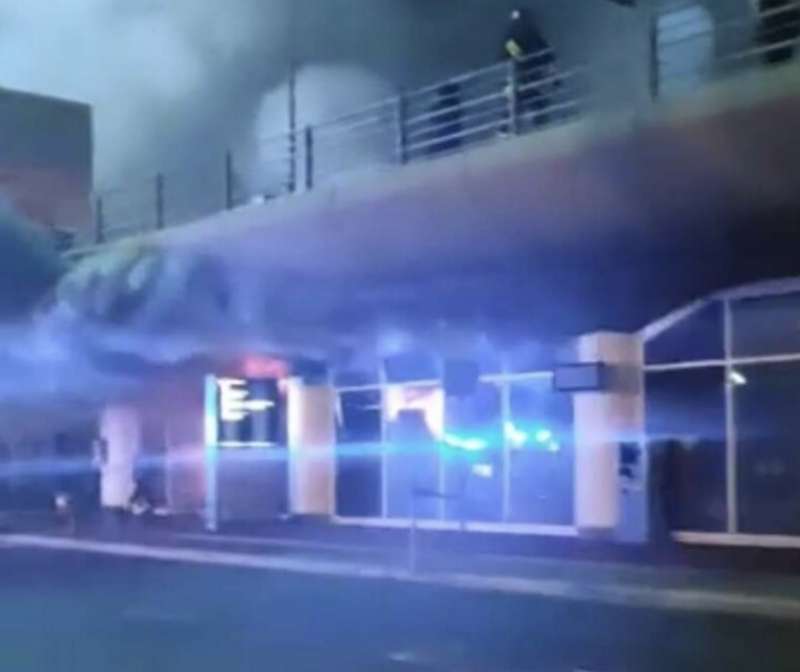 incendio all aeroporto vincenzo bellini di catania 2