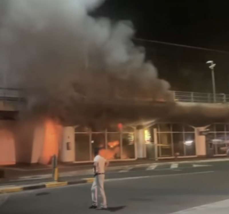 incendio all aeroporto vincenzo bellini di catania 3