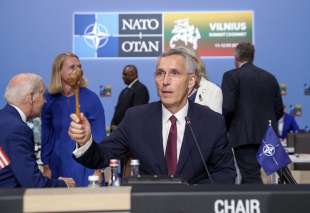 JENS STOLTENBERG AL VERTICE NATO DI VILNIUS