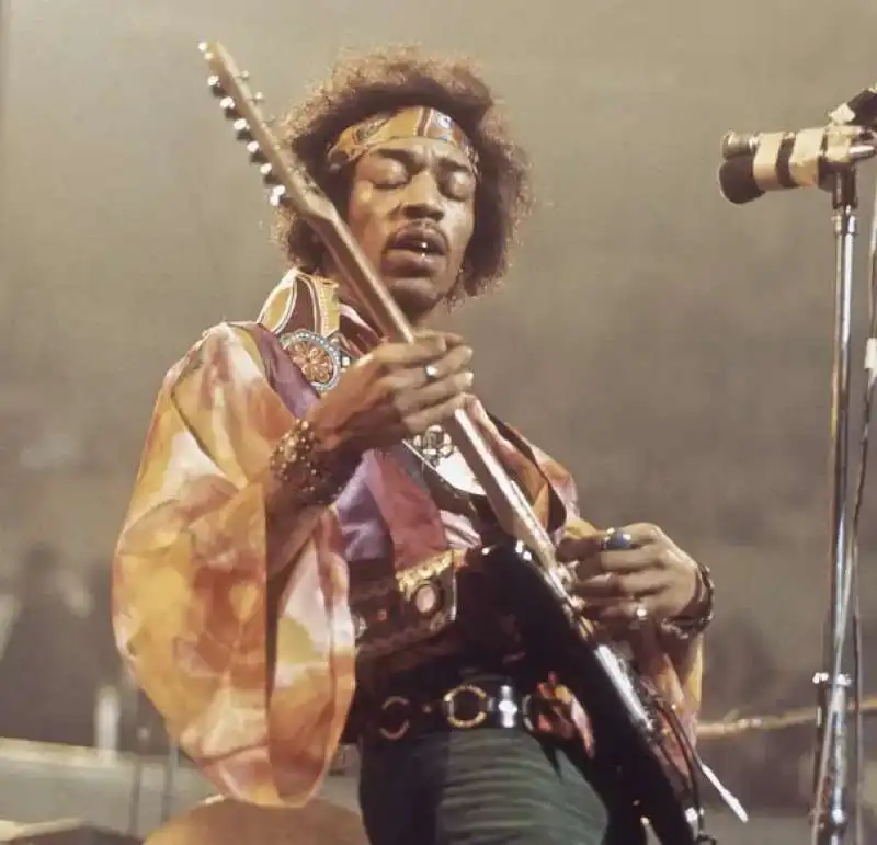 jimi hendrix fender stratocaster 