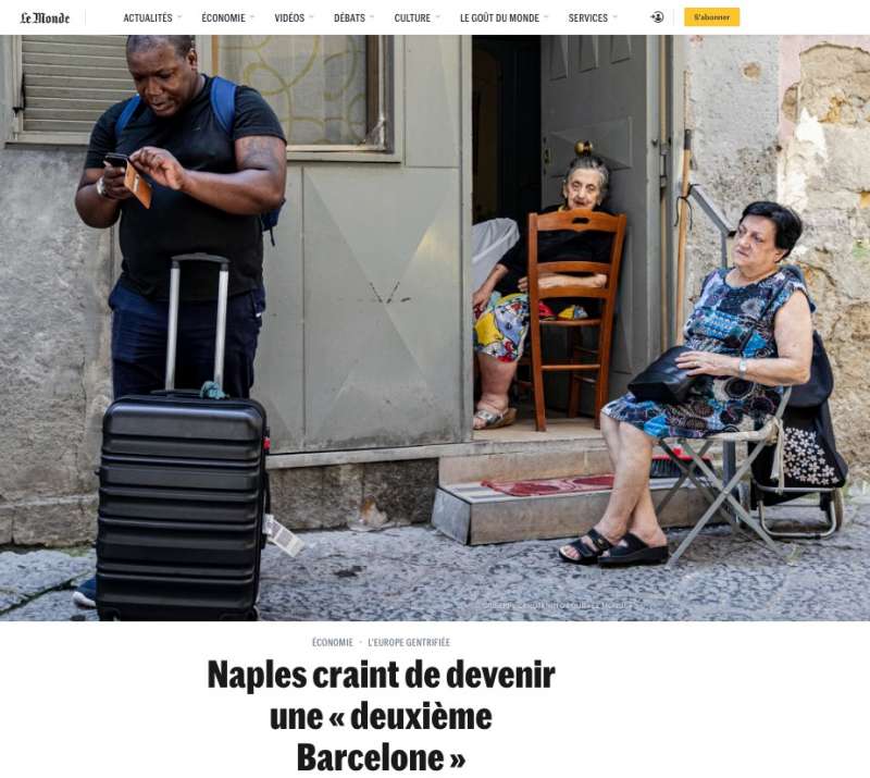 LE MONDE - REPORTAGE SU NAPOLI