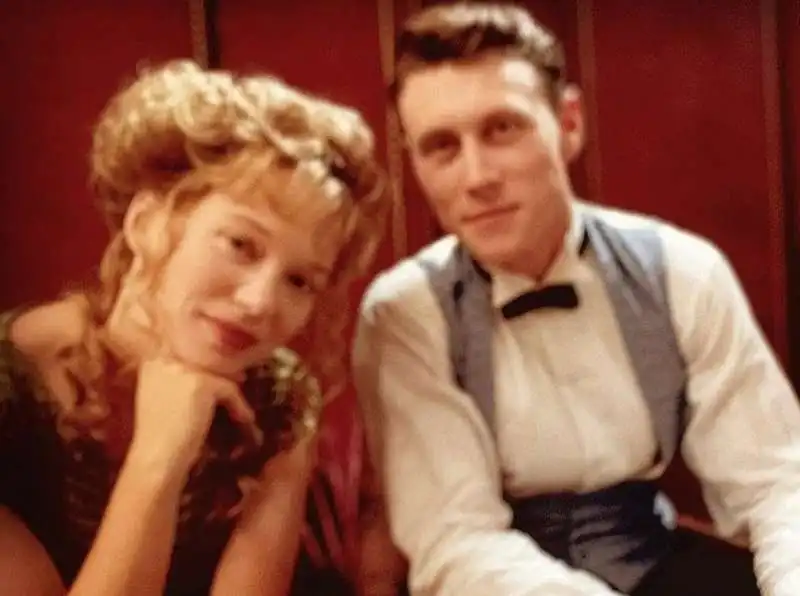 lea seydoux e george mackay in la bete 