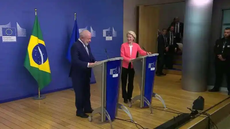 lula e ursula von der leyen - vertice Ue Celac 1