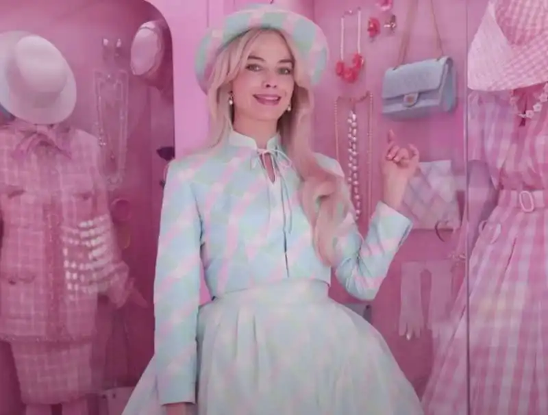 margot robbie barbie 4