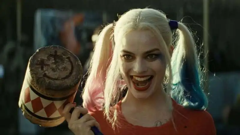 margot robbie harley quinn. 