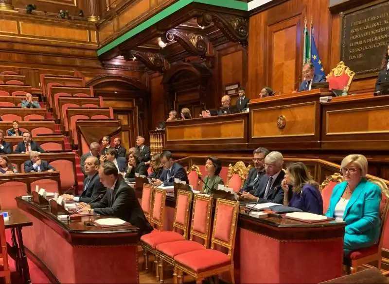 ministri in senato per la mozione di sfiducia a daniela santanche