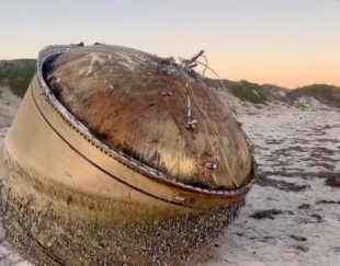 misterioso oggetto ritrovato su una spiaggia dell'australia vicino perth