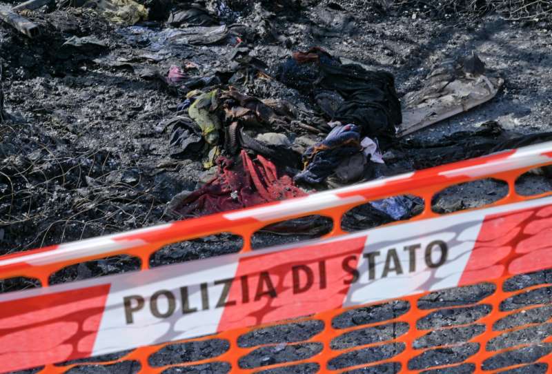 napoli, la venere degli specchi dopo l incendio