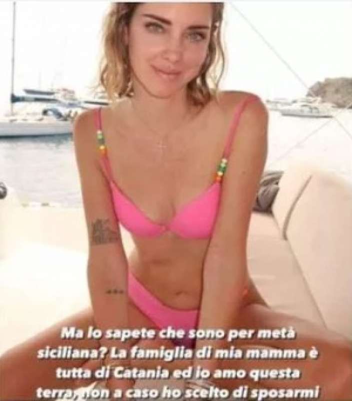 post di chiara ferragni dalla barca alle eolie