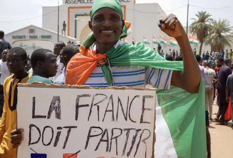 proteste anti francesi a niamey in niger   4