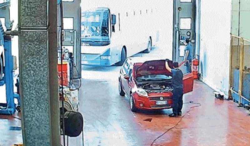 riparazione auto privata in officina cotral 3