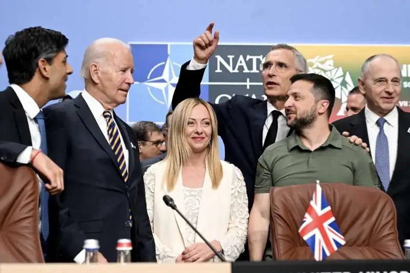 rishi sunak   joe biden   giorgia meloni   jens stoltenberg   volodymyr zelensky   vertice nato di vilnius  