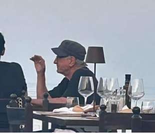 ROBERT DE NIRO A PANAREA - ISOLE EOLIE