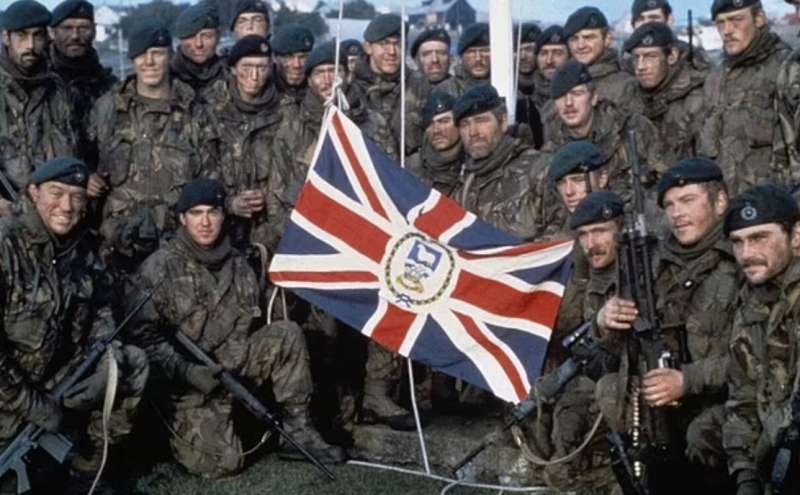 soldati inglesi alle falkland nel 1982