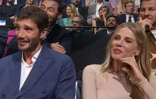 STEFANO DE MARTINO CON ALESSIA MARCUZZI ALLA PRESENTAZIONE DEI PALINSESTI RAI A NAPOLI