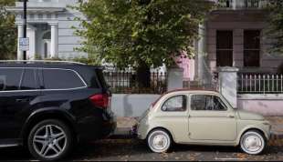 UN SUV E UNA CINQUECENTO