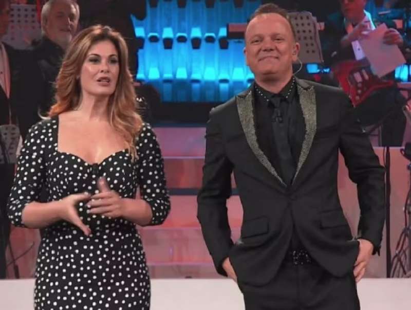 vanessa incontrada gigi dalessio vent'anni che siamo italiani 2