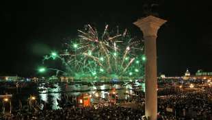 VENEZIA - FUOCHI D ARTIFICIO PER LA FESTA DEL REDENTORE