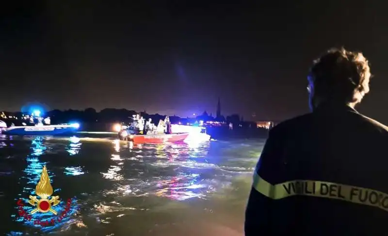 venezia, incidente alla festa del redentore   2