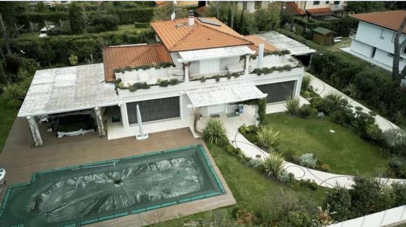 VILLA ARINA - LA PRESUNTA CASA DEI PRIGOZHIN A FORTE DEI MARMI