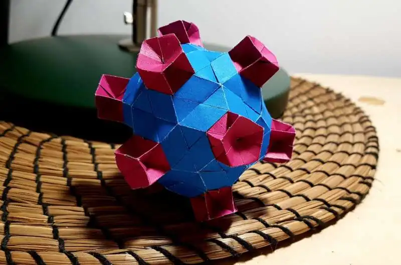 VIRUS ORIGAMI