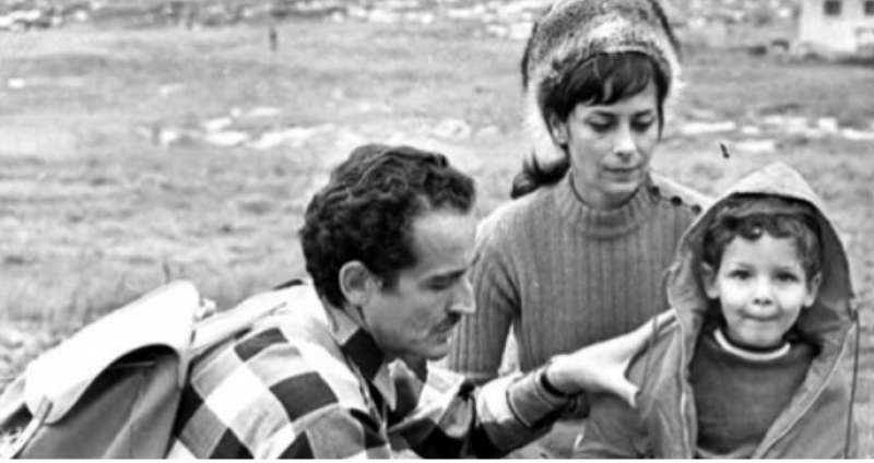 vittorio gassman con juliette mayniel e il figlio alessandro