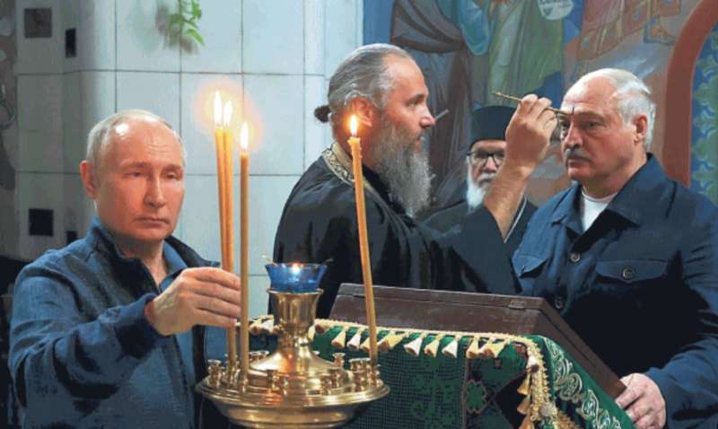 VLADIMIR PUTIN E ALEKSANDR LUKAHSENKO NEL MONASTERO DI VALAAM