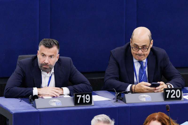 alessandro zan e nicola zingaretti al parlamento europeo