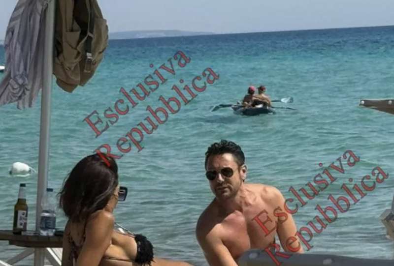 andrea giambruno in vacanza in puglia