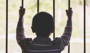 bambini in carcere.