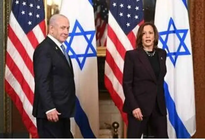 BENJAMIN NETANYAHU E KAMALA HARRIS 