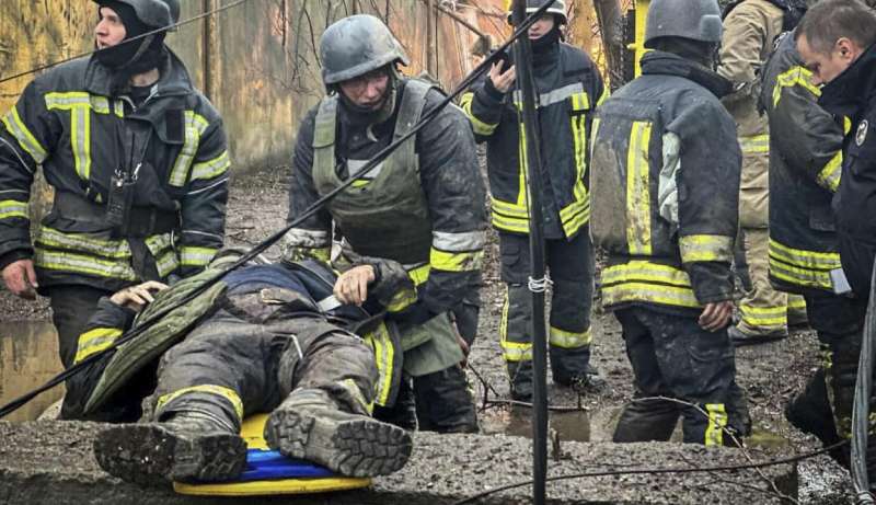 bombardamenti russi contro soccorsi ucraini 7