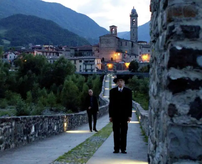 bruno cariello e roberto herlitzka in sangue del mio sangue