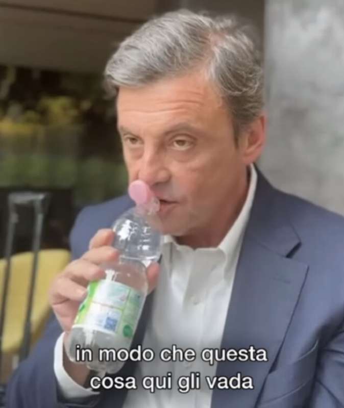 CARLO CALENDA RISPONDE A MATTEO SALVINI SUI TAPPI CHE NON SI STACCANO