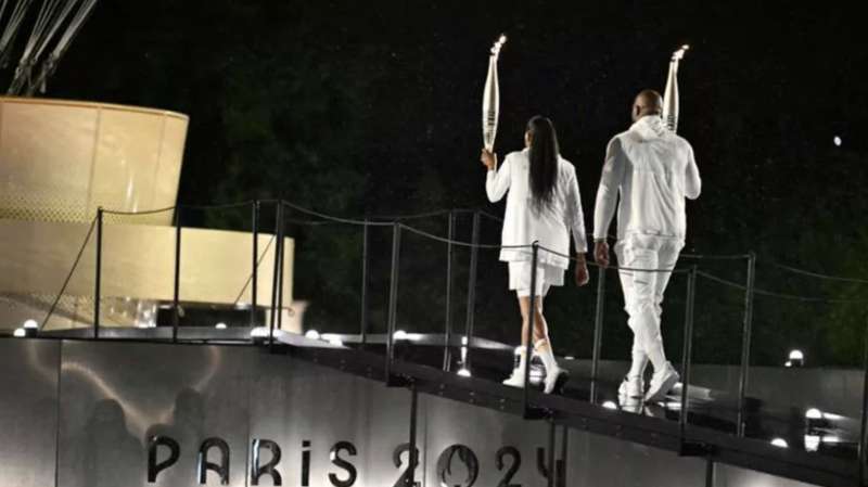 cerimonia di apertura delle olimpiadi di parigi 11