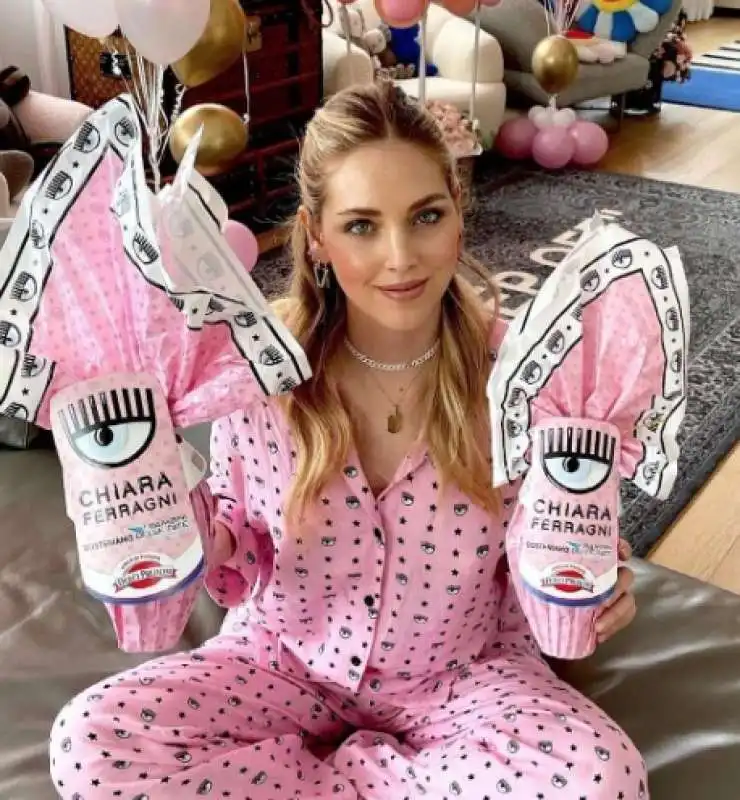 chiara ferragni e le uova di pasqua 7