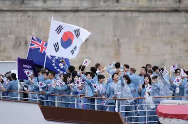 delegazione sudcoreana alla cerimonia di apertura delle olimpiadi di parigi 3