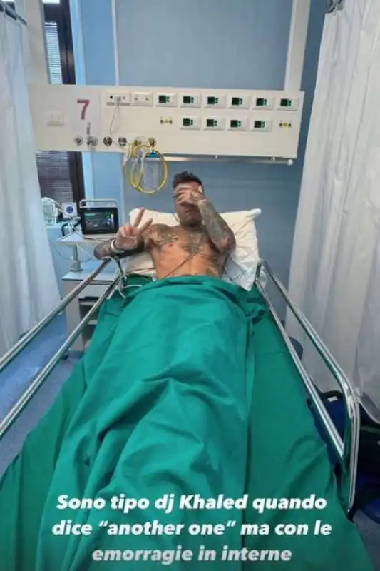 fedez ricoverato in ospedale