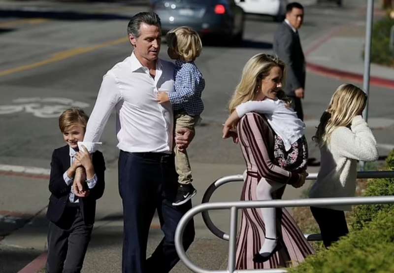 gavin newsom jennifer siebel con i figli 1