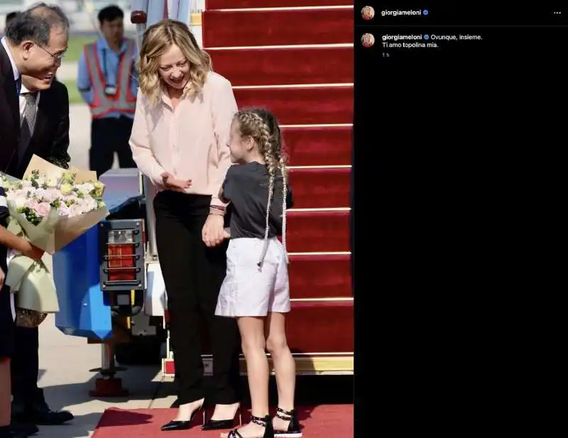 GIORGIA MELONI CON LA FIGLIA GINEVRA IN CINA