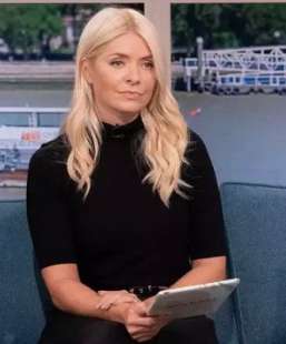 holly willoughby 4