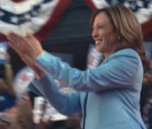 il primo spot di kamala harris 3