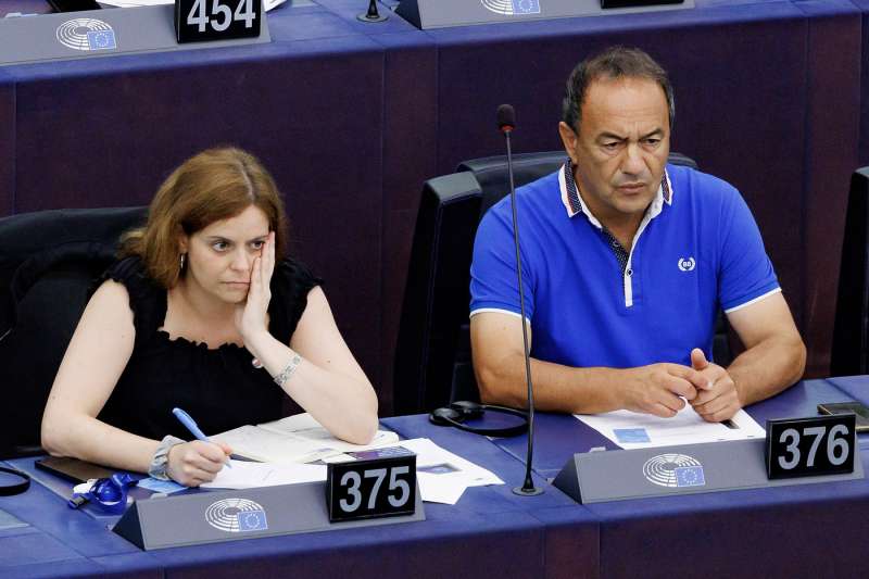 ilaria salis e mimmo lucano al parlamento europeo