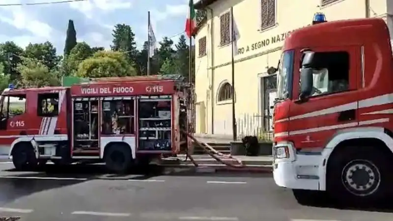 incendio al poligono di galceti, prato   4