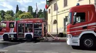 incendio al poligono di galceti, prato 4