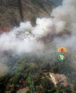 incendio al poligono di galceti, prato 5