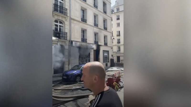 INCENDIO NEL SECONDO ARRONDISSEMENT - PARIGI