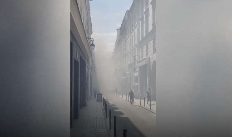 INCENDIO NEL SECONDO ARRONDISSEMENT - PARIGI